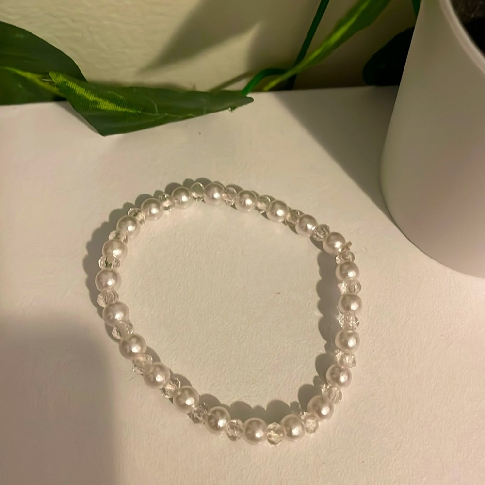 Pearl bracelet